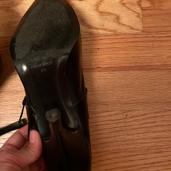 Mary Jane  heel - some signs of wear- shown - Picture 7 of 7